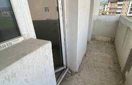 OPORTUNITATE!!! Apartament 2 camere, 53 mp, intermediar, semifinisat , zona porii.