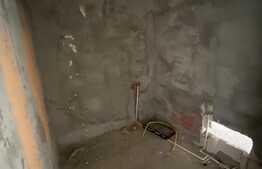 OPORTUNITATE!!! Apartament 2 camere, 53 mp, intermediar, semifinisat , zona porii.