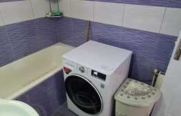 Apartament modern 2 camere decomandate, etaj intermediar, modern, Intre Lacuri