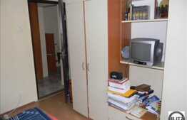 Vanzare 2 camere, 50 mp, decomandat, zona PROFI, imobil izolat termic