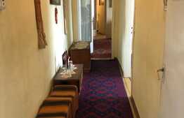 Apartament cu 3 camere situat in centrul orasului