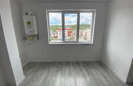 Apartament 2 camere, 49 mp utili, finisat nou, intermediar ,parcare, zona Terra.