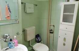 Apartament 2 camere decomandate, etaj intermediar Intre Lacuri