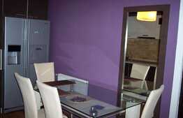 Apartament cu 3 camere decomandate ,2 bai , 2 balcoane zona Pritax .