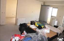 Apartament de vanzare cu 3 camera, 65 mp, semifinisat, zona Teilor!