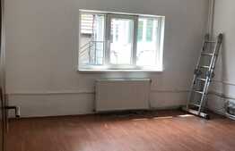 Casa de inchiriat cu 7 camere, hala service auto 100 mp, zona Pod Ira
