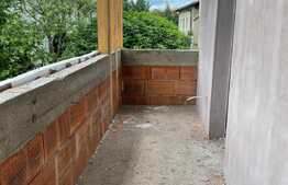 Casa individuala , 105 mp ,  220 mp teren , zona de case 