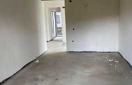 Casa individuala , 105 mp ,  220 mp teren , zona de case 