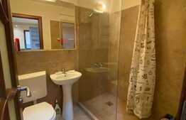 Apartament 3 camere, 50 mp, parcare, zona Terra!