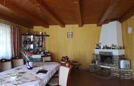 Casa de 296 mp, 1100 mp teren, Tarlungeni