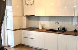 Apartament 2 camere, semidecomandat, 54 mp, terasa 17 mp, parcare, zona strazii Oasului