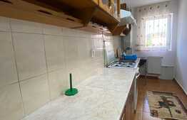 Apartament de 2 camere, decomandat, 63 mp, balcon, zona Platinia