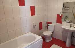 Apartament de 2 camere, 72mp, balcon, etaj intermediar! Zona strazii Stejarului