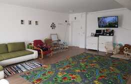 Apartament de 2 camere, 72mp, balcon, etaj intermediar! Zona strazii Stejarului