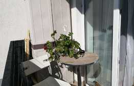 Apartament de 2 camere, 72mp, balcon, etaj intermediar! Zona strazii Stejarului