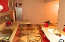 De vanzare apartament cu 2 camere, 60 mp, zona strazii Eroilor.