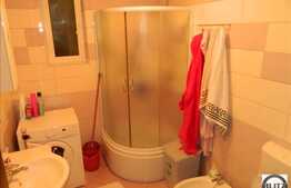 De vanzare apartament cu 2 camere, 60 mp, zona strazii Eroilor.