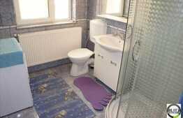 Apartament 4 camere, 130 mp plus terasa, in imobil tip vila, mobilat modern