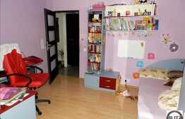 Vanzare 3 camere, 60 mp, zona Pietei Mihai Viteazul, loc parcare,boxa depozitare