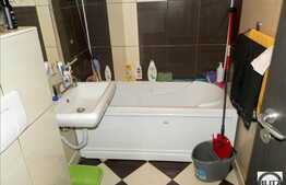 Vanzare 3 camere, 60 mp, zona Pietei Mihai Viteazul, loc parcare,boxa depozitare