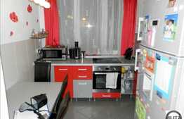 Vanzare 3 camere, 60 mp, zona Pietei Mihai Viteazul, loc parcare,boxa depozitare