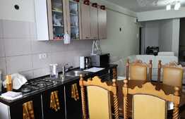 2 camere, 59 mp, 2 balcoane, etaj intermediar! Zona strazii Florilor