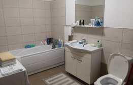 2 camere, 59 mp, 2 balcoane, etaj intermediar! Zona strazii Florilor