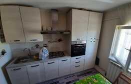 Apartament de 2 camere, 52 mp, renovat, zona Triaj