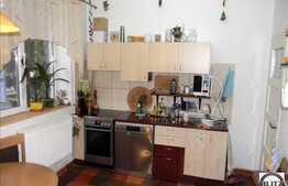 Vanzare 2 apartamente, 152 mp, zona hotelului Napoca, imobil tip casa