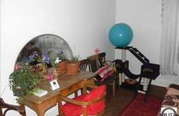 Vanzare 2 apartamente, 152 mp, zona hotelului Napoca, imobil tip casa