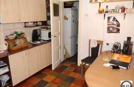 Vanzare 2 apartamente, 152 mp, zona hotelului Napoca, imobil tip casa