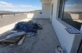 Apartament 2 camere, terasa 46 mp, parcare 