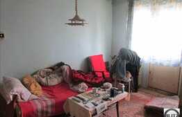 2 camere, semidecomandat, 40 mp utili, balcon, zona Casa Radio!