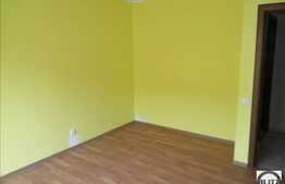 Apartament de vanzare cu scara interioara, 105 mp utili, A.C, zona TERRA!