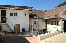 Casa cu potential de dezvoltare afacere