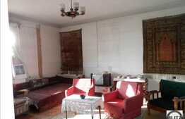 Vanzare apartament in imobil tip CASA, 148 mp utili plus cota parte GRADINA