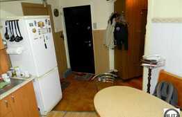 Vanzare apartament  la 2 minute de Kaufland, 2 camere decomandate