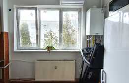 Garsoniera de inchiriat, loc de parcare, centrala termica, A.C. zona strazii Lombului. Disponibil din 1 Octombrie 