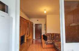 Garsoniera de inchiriat, loc de parcare, centrala termica, A.C. zona strazii Lombului. Disponibil din 1 Octombrie 