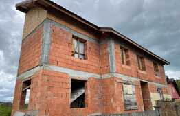 Casa la rosu de vânzare, 180 mp , 477  teren, utilitati , Luna de Sus 