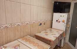 Apartament de 2 camere, decomandat, 40 mp, zona Astra 