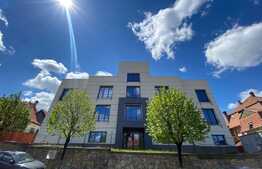 Cladire emblematica, 1760 mp, finisaje de exceptie, ideal scoala, spital, universitate