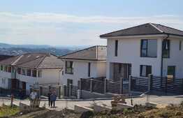 Exclusiv! Casa 180 mp, 265 mp teren, expunere estica si panorama spre oras! Ansamblu rezidential