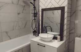 Apartament de LUX, 3 camere, balcon, parcare subterana! Zona Petrom!