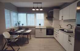 Apartament de LUX, 3 camere, balcon, parcare subterana! Zona Petrom!