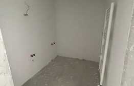Apartament 36 mp, semifinisat, zona Vivo
