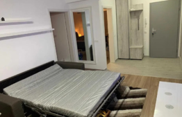 Studio Maurer, zona mall Coresi