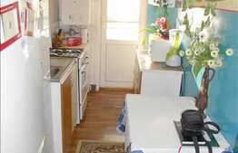 Vanzare apartament 4 camere, 70 mp utili, boxa la subsol, zona buna!