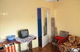 Vanzare apartament 4 camere, 70 mp utili, boxa la subsol, zona buna!