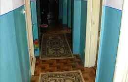 Vanzare apartament 4 camere, 70 mp utili, boxa la subsol, zona buna!